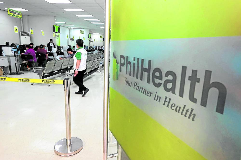 Comelec allows the transfer of "incompetent" PhilHealth execs amid poll ban data breach